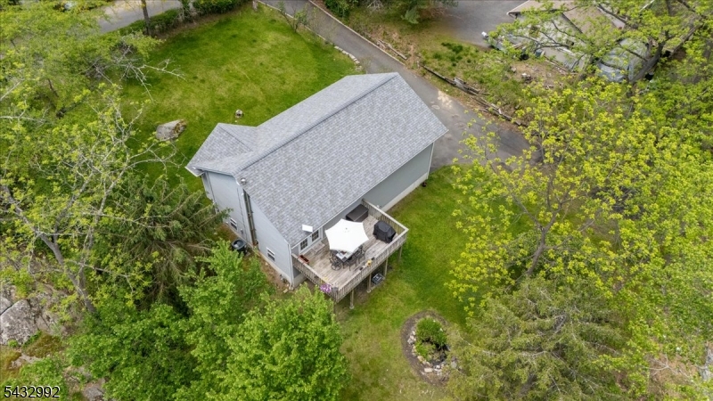 47 Winding Way Property Photo 32