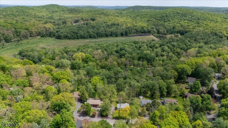 47 Winding Way Property Photo 35