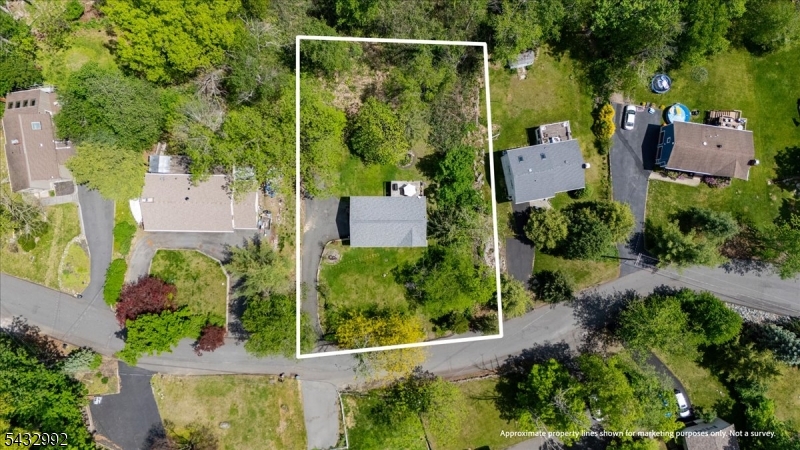 47 Winding Way Property Photo 38
