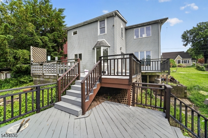 139 N Prospect St Property Photo 4