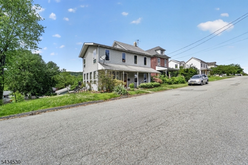 139 N Prospect St Property Photo 7