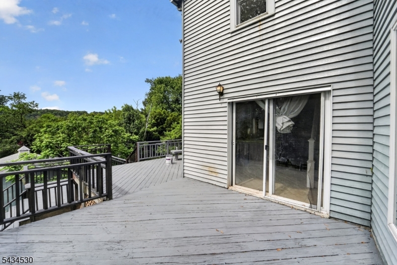 139 N Prospect St Property Photo 8