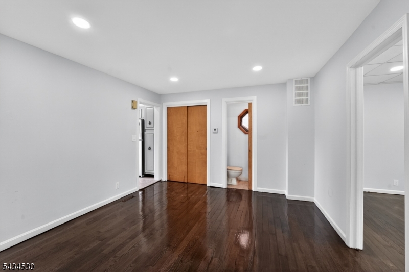 139 N Prospect St Property Photo 14