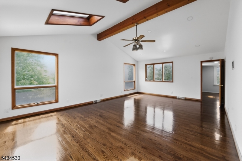 139 N Prospect St Property Photo 18
