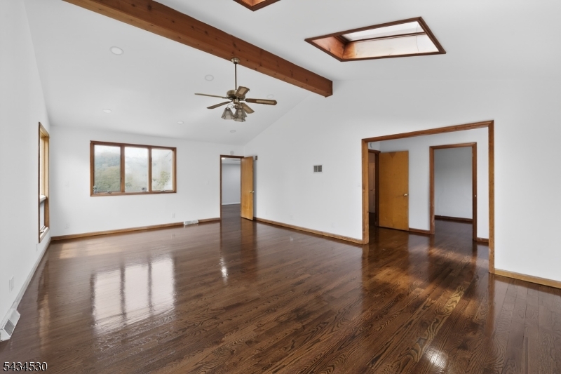 139 N Prospect St Property Photo 23