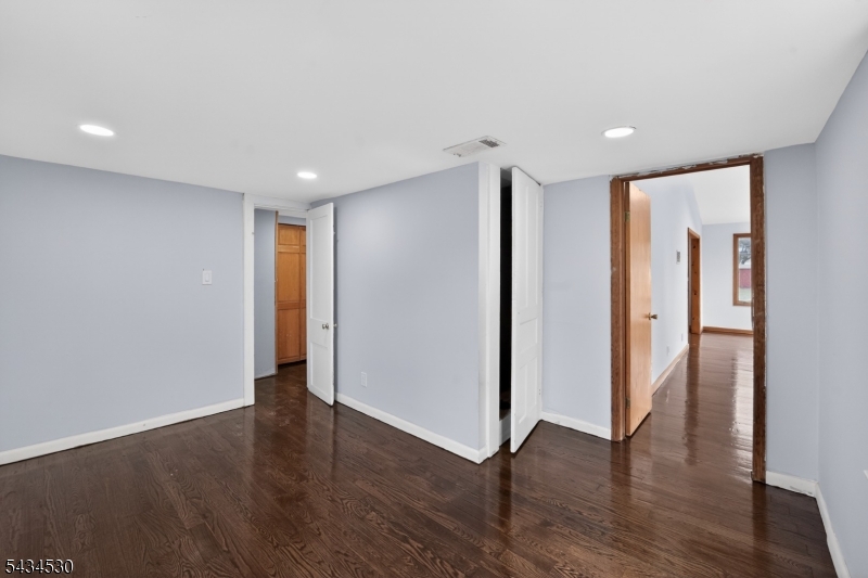 139 N Prospect St Property Photo 24