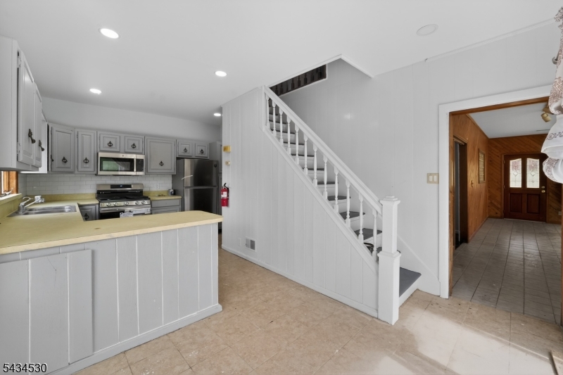 139 N Prospect St Property Photo 31