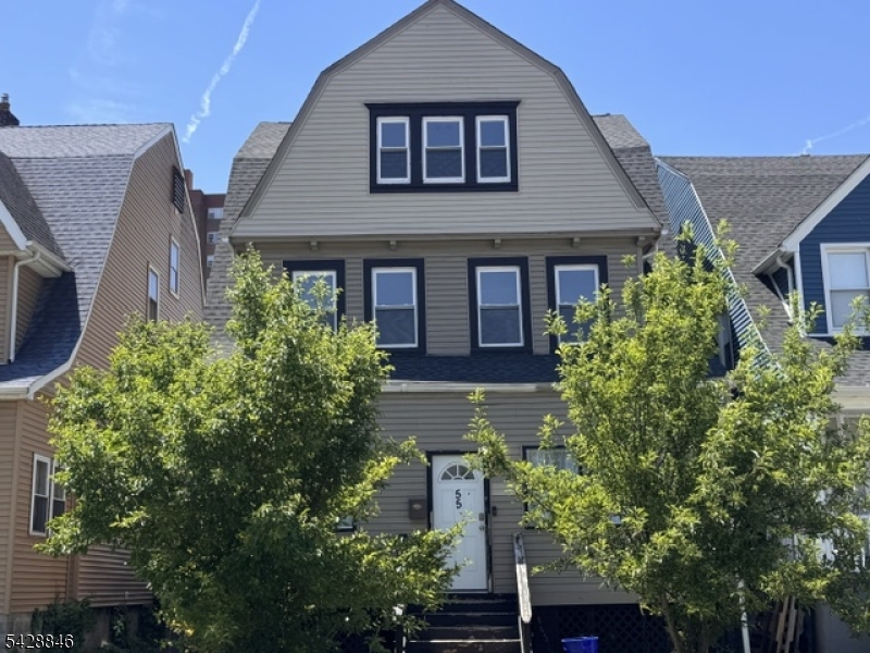 55 Morton Pl Property Photo 1