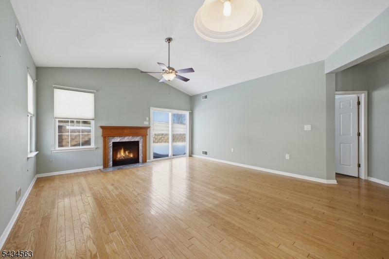56 Kensington Cir Property Photo 18