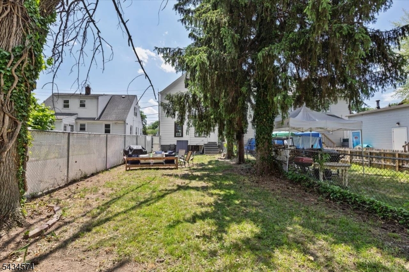 478 Brook Ave Property Photo 10