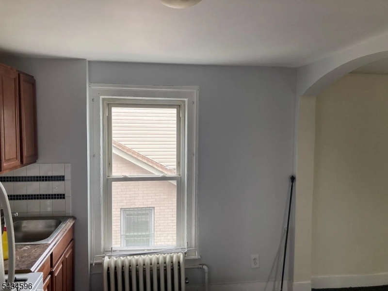 620 Madison Ave Property Photo 3