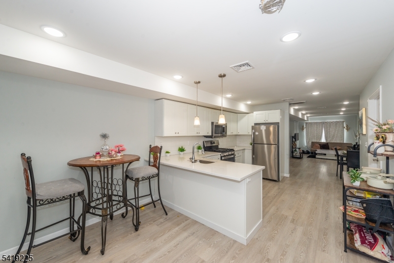 59 Mercer St Property Photo 3