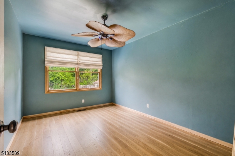 62 Unger Ave Property Photo 20