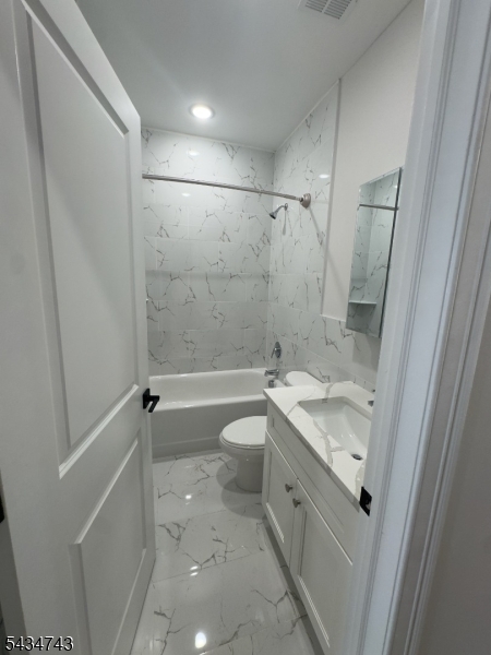 484 S 19th St 1st Fl 1 Property Photo 9