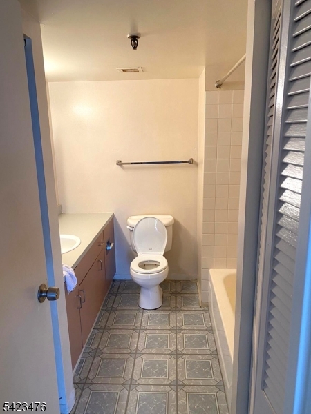 655 Absecon 618 Property Photo 2