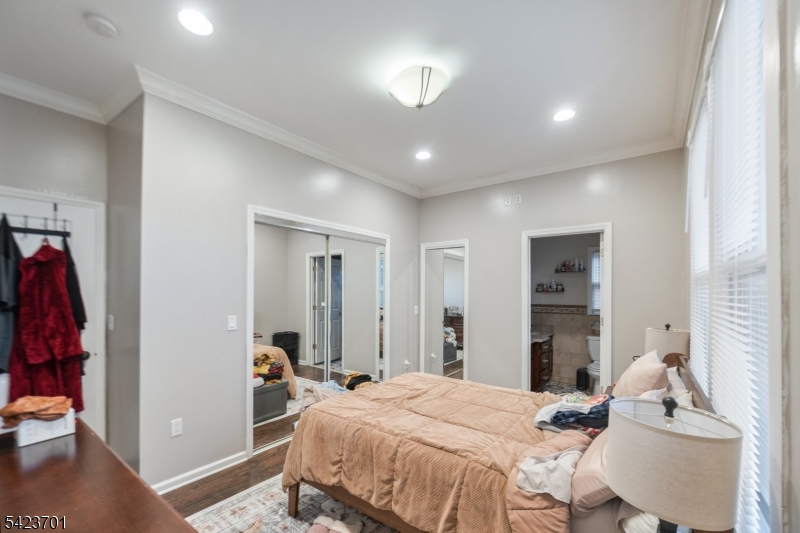 1444 Esterbrook Ave Property Photo 10