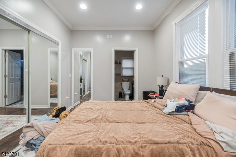 1444 Esterbrook Ave Property Photo 11