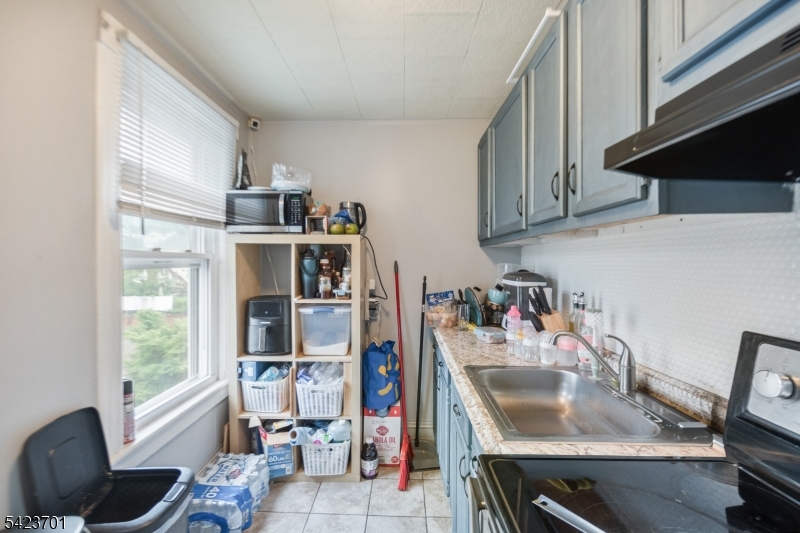 1444 Esterbrook Ave Property Photo 16