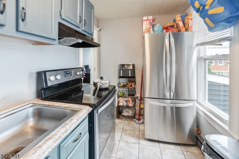 1444 Esterbrook Ave Property Photo 17