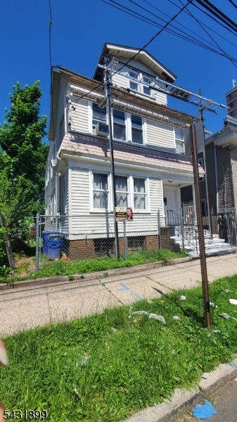 45 Vine Ave Property Photo 2