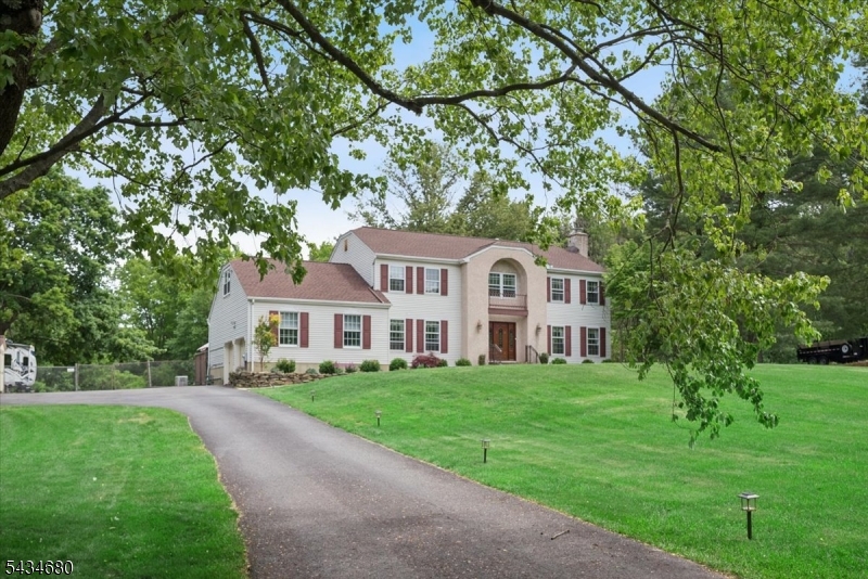 5 Glen Ridge Dr Property Photo 1