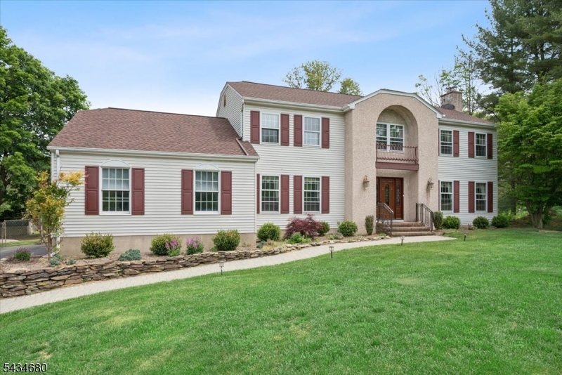5 Glen Ridge Dr Property Photo 2