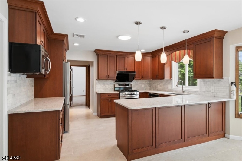5 Glen Ridge Dr Property Photo 12