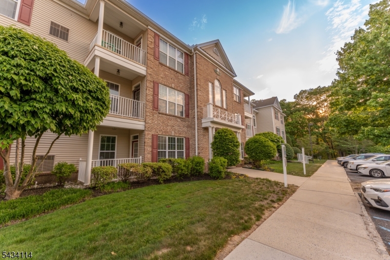 636 Sophee Ln