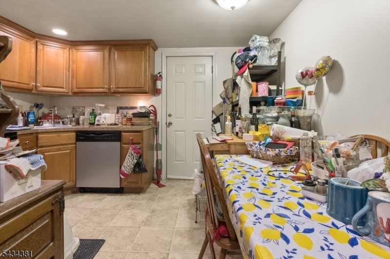 120 S Broadway Property Photo 11