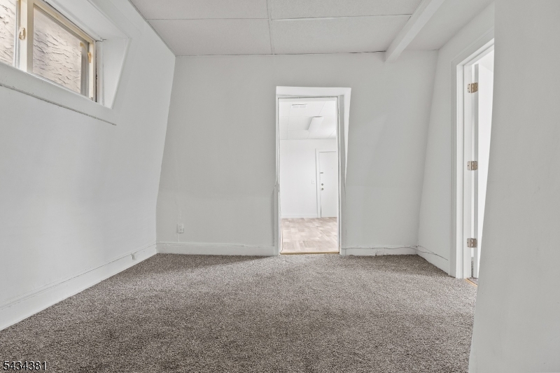 120 S Broadway Property Photo 15