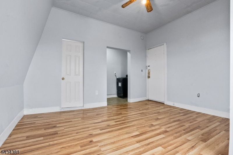 120 S Broadway Property Photo 20