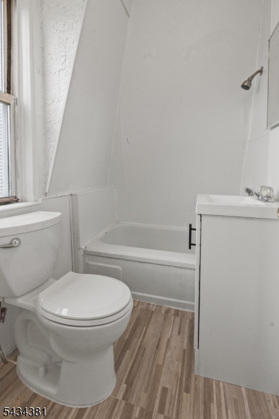 120 S Broadway Property Photo 22