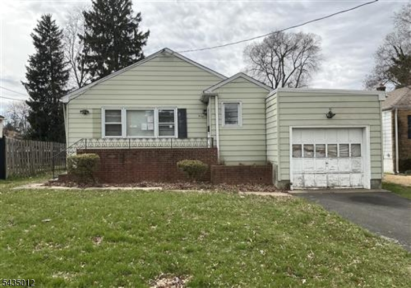 4030186 Property Photo 1