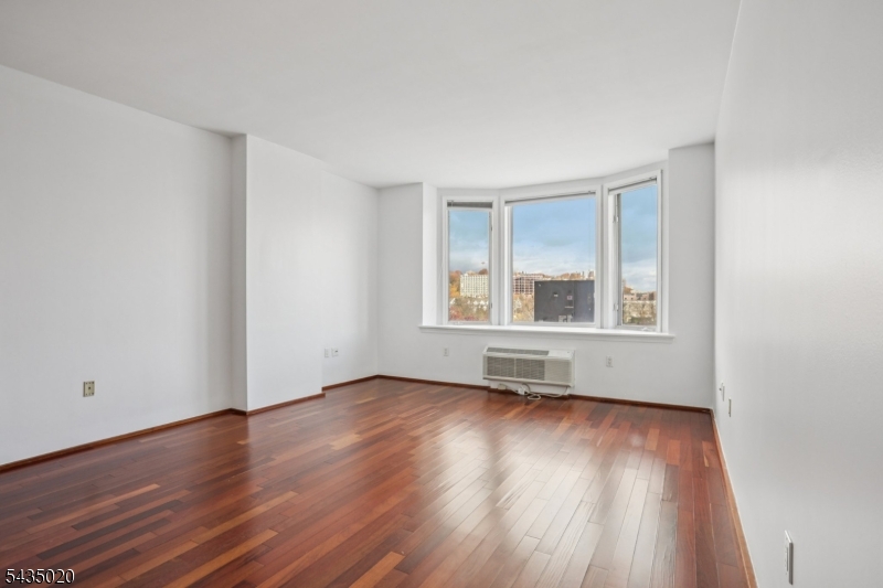 3110 City Pl Property Photo 6