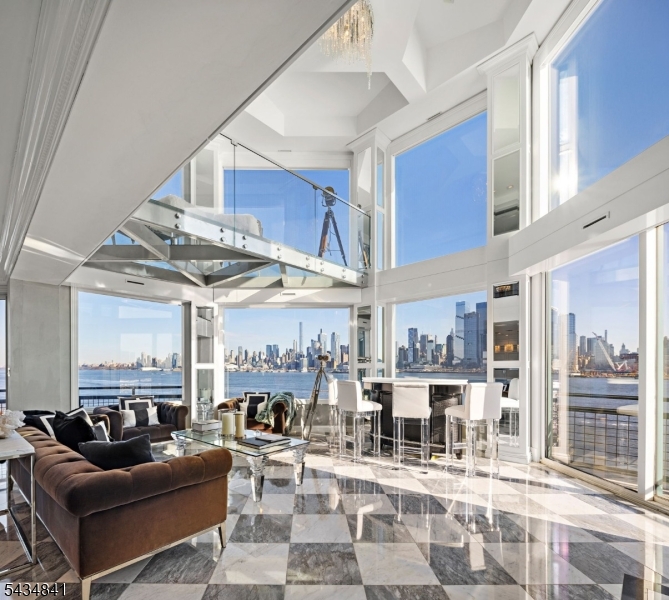 600 Harbor 1079 Property Photo 5