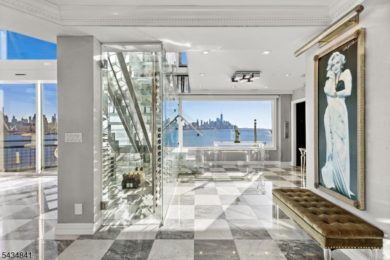 600 Harbor 1079 Property Photo 13