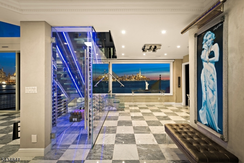 600 Harbor 1079 Property Photo 14