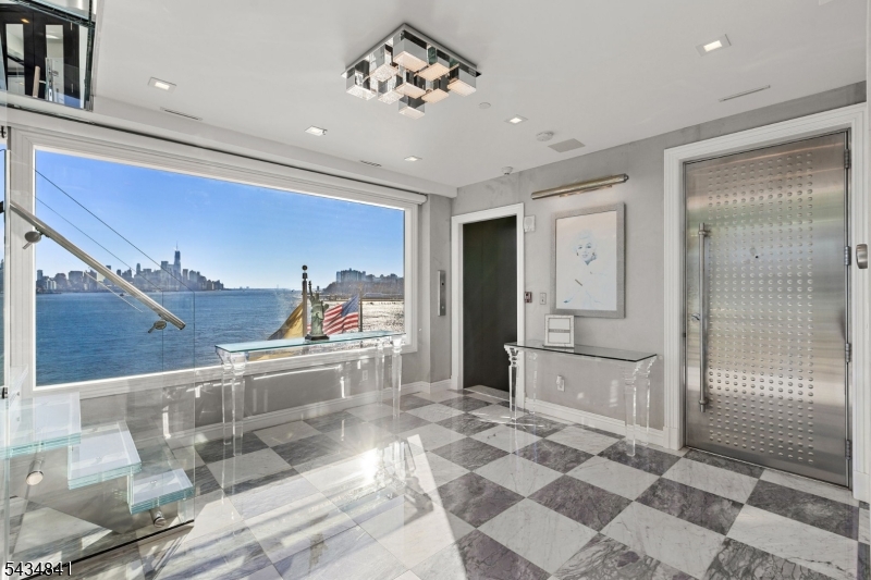 600 Harbor 1079 Property Photo 15