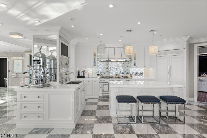 600 Harbor 1079 Property Photo 16