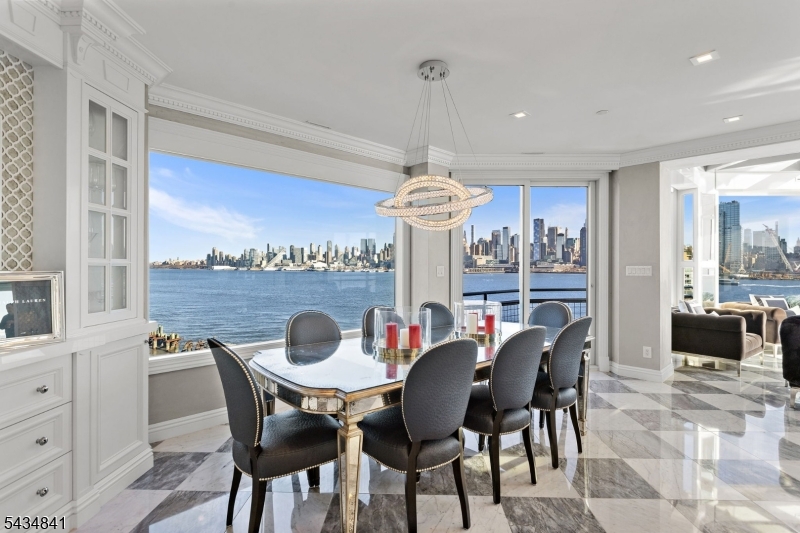 600 Harbor 1079 Property Photo 20