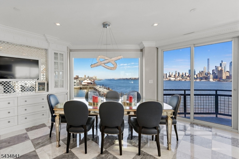 600 Harbor 1079 Property Photo 21