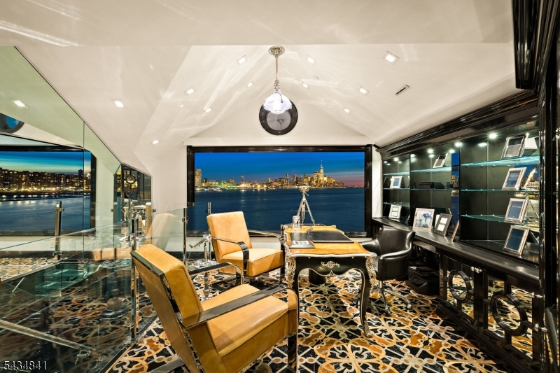 600 Harbor 1079 Property Photo 27