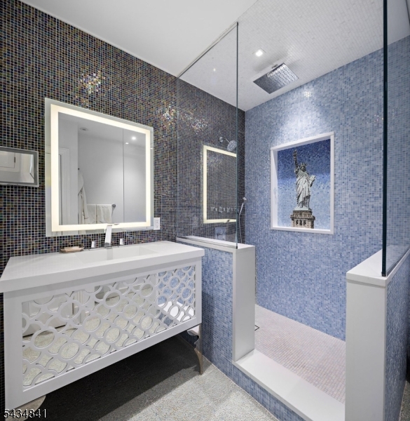 600 Harbor 1079 Property Photo 40