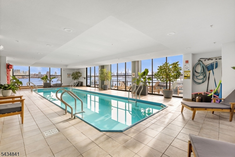 600 Harbor 1079 Property Photo 48