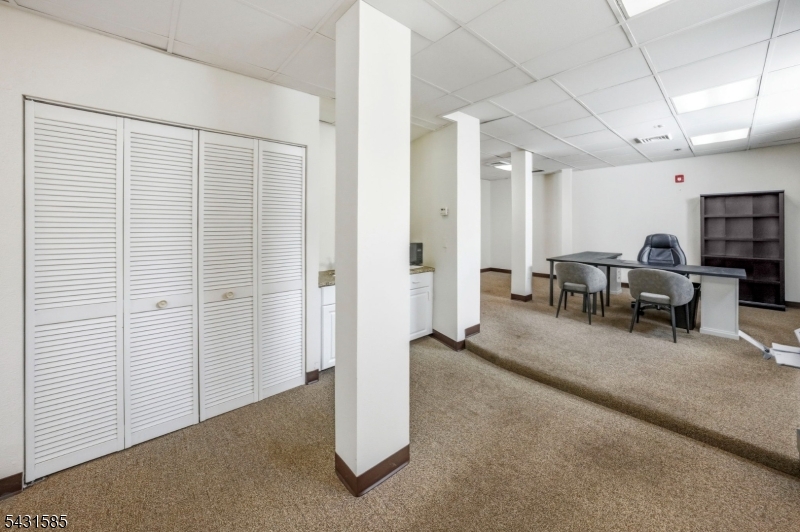 28 W Park Pl Property Photo 9