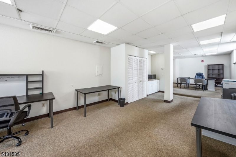28 W Park Pl Property Photo 15