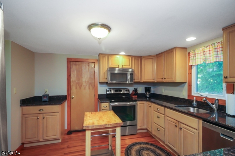 103 Petersburg Rd Property Photo 6