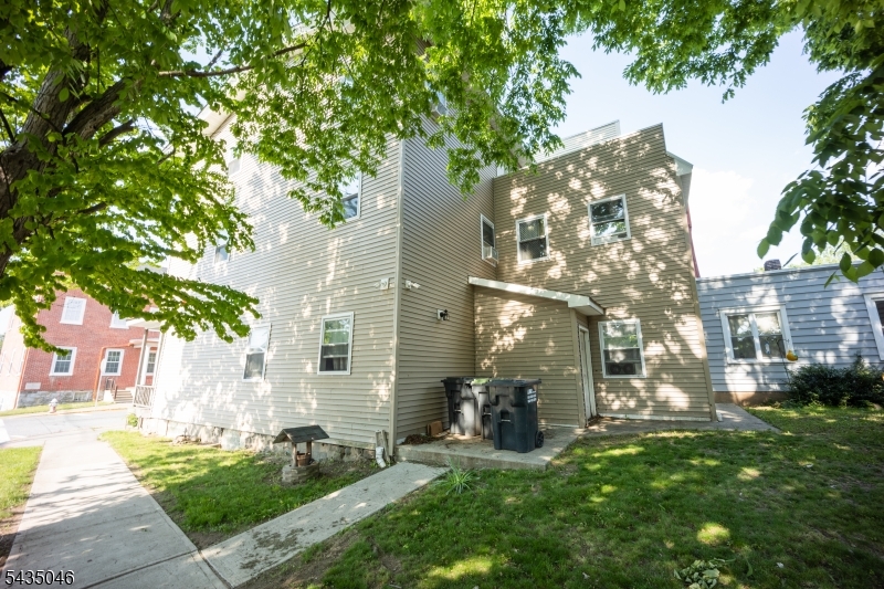 302 Front St Property Photo 19