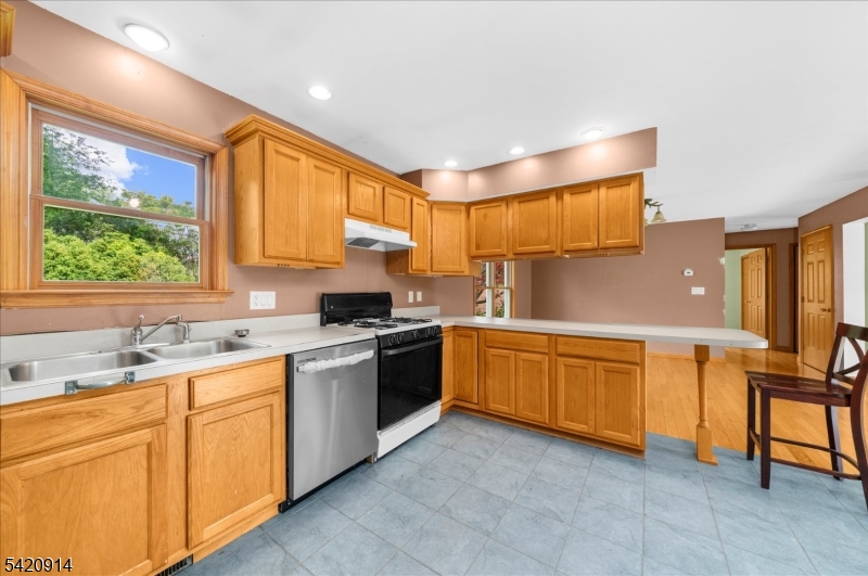 441 Pittstown Rd Property Photo 6