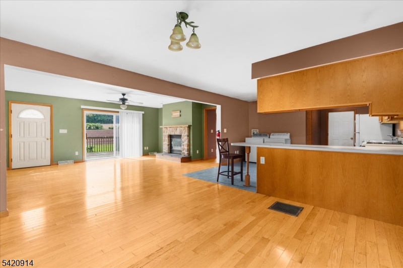 441 Pittstown Rd Property Photo 12